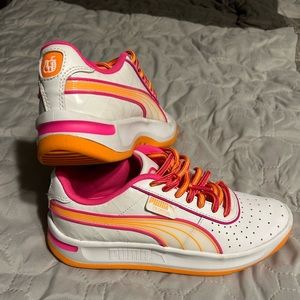 Pumas Dunkin Donuts special edition